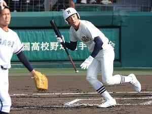 《夏の甲子園》低反発バット＝飛ばないは幻想か「芯に当たれば飛ぶ」「振り切る選手が多くなった」取材記者が聞いた球児と監督のホンネ