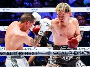 那須川天心が敗者エストラーダの手を掲げ…記者の驚き「こんな姿は初めて」いったい何が変わった？「ずっと怒られていた」崖っぷちから“生還”するまで