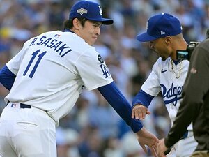 「ベッツは過小評価された」「あれだけ苦しんだロウキが」不調でもドジャース有能編成、マンシーが擁護…LA紙ズバリ「結束は陳腐な美談ではない」