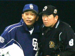 審判も驚いた落合博満の選択《山井のところに岩瀬…》14年前“消えた完全試合”で私が聞いた怒りの声「もう日本一どころじゃねえぞ」