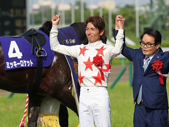 オペラオー以来、17年ぶりのGI勝利。宝塚記念は和田竜二を大きくする。<Number Web> photograph by Yuji Takahashi