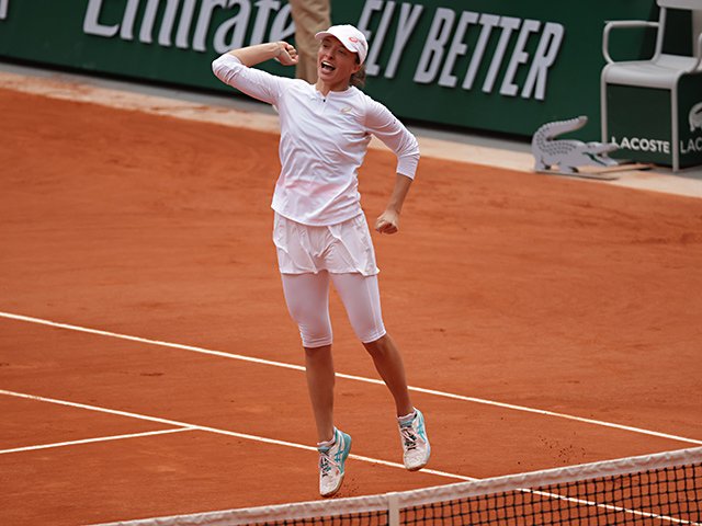 ナオミは気取らないセレブで最高のお手本」 シフィオンテク優勝と