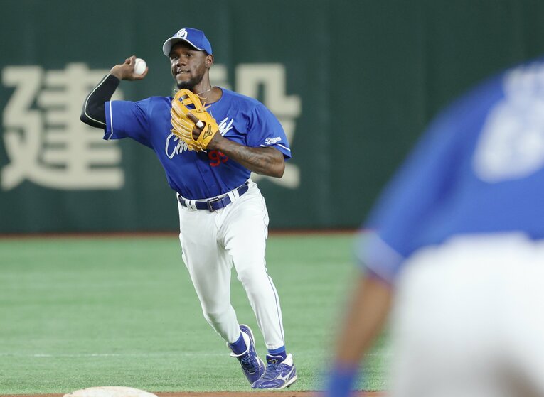 中日のオルランド・カリステ（31歳）。今季ショートも務めた　©JIJI PRESS