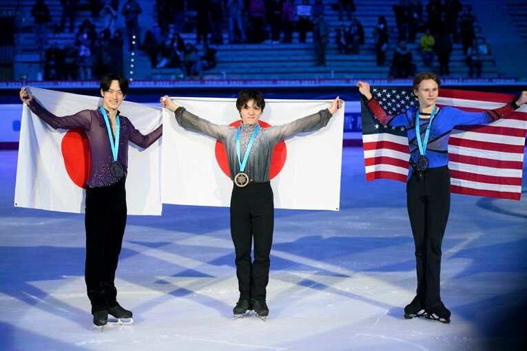 表彰式、銅メダルはマリニン（アメリカ）　©Asami Enomoto