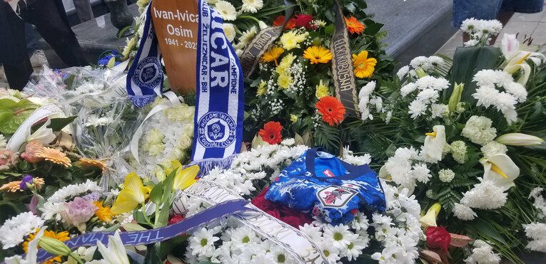 多くの関係者、ファンが参列した葬儀の様子　©︎Shuichi Tamura