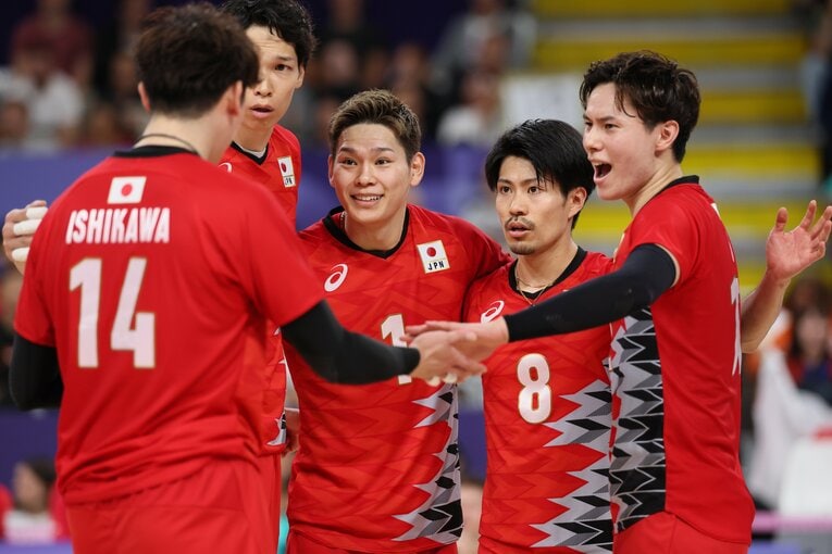 西田有志、関田誠大（パリ五輪 ドイツ戦）©︎Kaoru Watanabe/JMPA