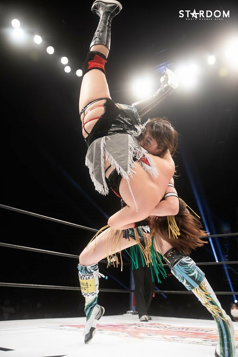 シンデレラトーナメントで優勝した際の上谷　©STARDOM