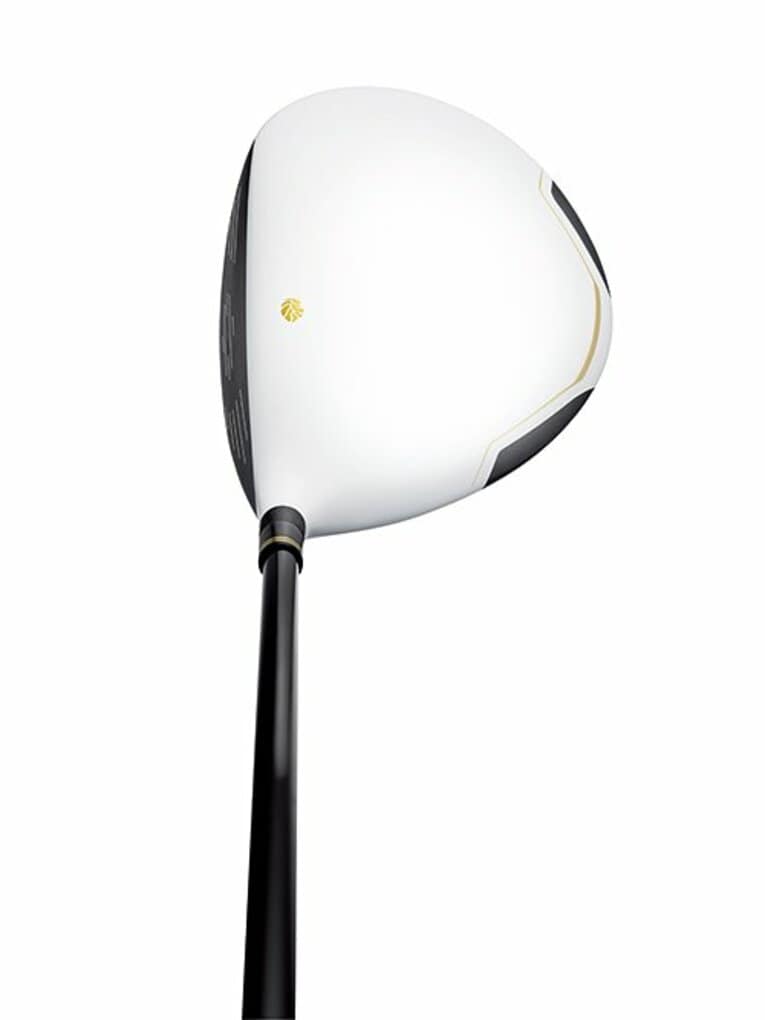 ホワイトクラウンにゴールドラインをあしらい、ヘッドの引き締めとインパクト時にボールを包み込むイメージを実現している。