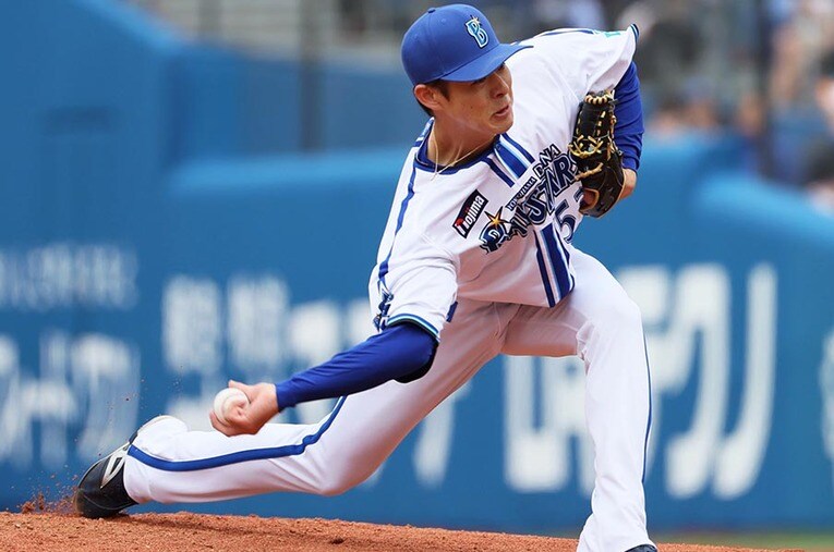 今季の対外試合で11イニング無失点を記録するなどアピールを続ける中川颯。昨年、オリックスを自由契約になった中川はなぜDeNAの一員となったのか ／ photograph by JIJI PRESS