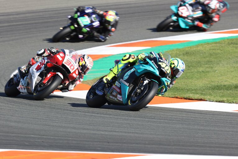 photograph by Satoshi Endo