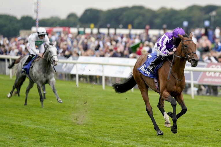 2021年のヨークシャーオークスはディープインパクト産駒のスノーフォールが4馬身差で圧勝した　©Getty Images