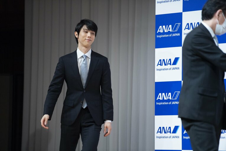 会場に姿を現した羽生