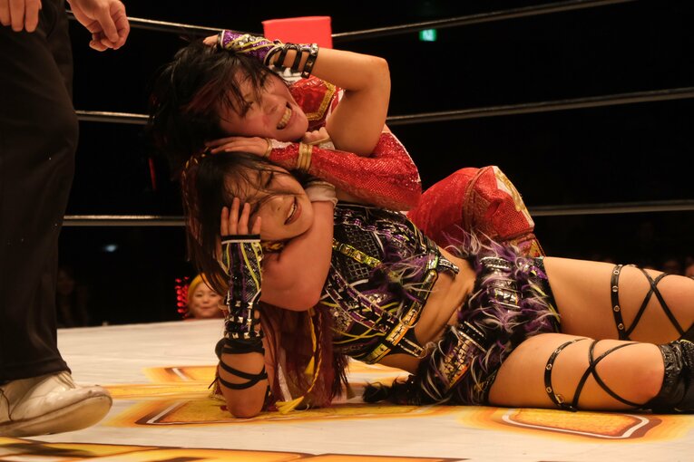 「日本スタイルも出し切った」イヨ・スカイが“WWEでは使えない大技”を…林下詩美が女子プロレス新団体で叶えた夢「今日は紫雷イオが見れた」(50)