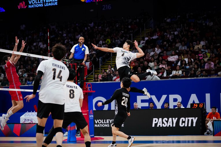 宮浦健人（VNLフランス戦）　©︎Volleyball World