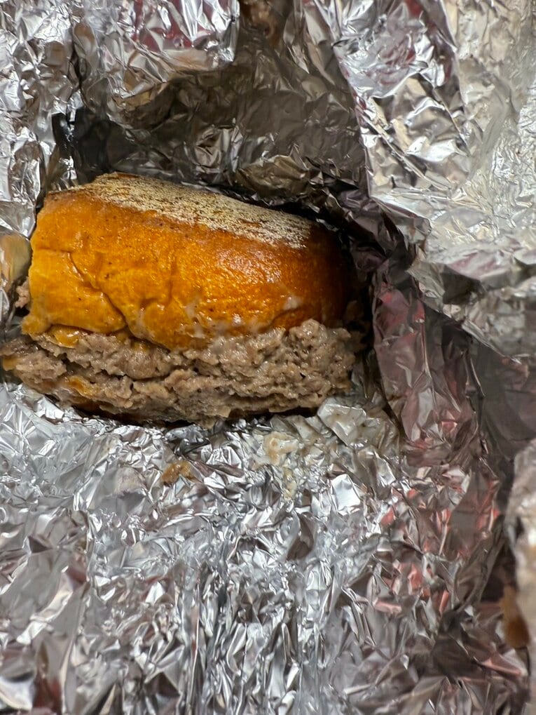 【“テレビに映らない”大谷取材写真】これが名物チーズステーキ…写真はまだまだ続きます　©Naoyuki Yanagihara