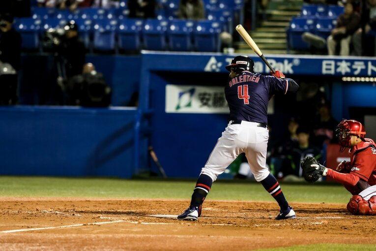 4位　バレンティン　©BUNGEISHUNJU