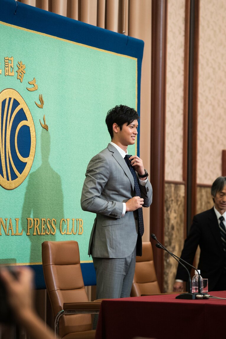 プロ5年目（2017年）の大谷翔平。メジャー挑戦を発表　©BUNGEISHUNJU