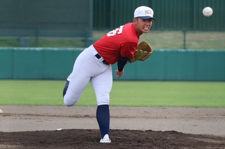 力投する札幌創成・石井　©Kou Hiroo