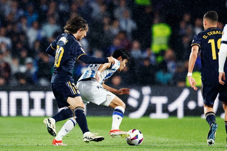 久保建英スペイン語で苦言「残念だよ。CLならあれで笛は…」マドリー戦“再び幻ゴール”とカメラマンが聞いた「マドリーサポのクボ評」(7)