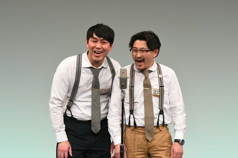 オズワルド（吉本興業）。畠中悠（左）、伊藤俊介。3年連続3回目の決勝　©M-1グランプリ事務局