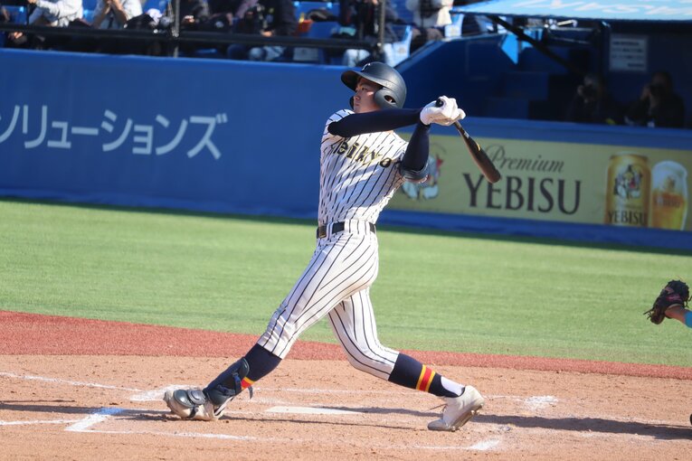 チームのキャプテンを務める池田のバッティング　©Genki Taguchi