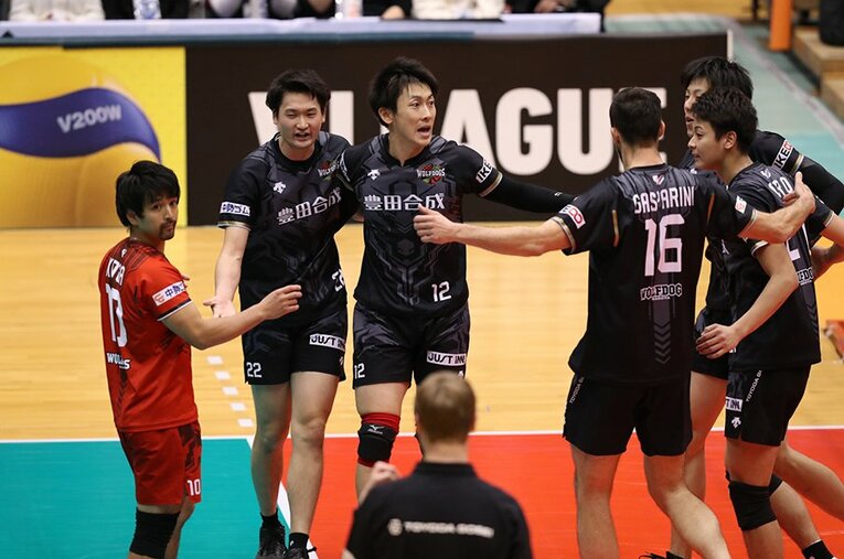 Vリーグ10年の節目に大分三好へ期限付き移籍した高松（中央）は、昨季までWD名古屋の主力として活躍した。 ／ photograph by V.LEAGUE