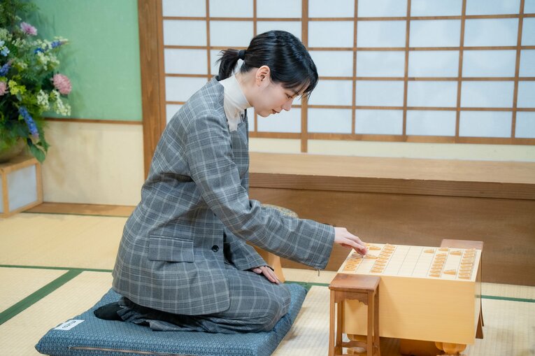 のんと藤井聡太の記念対局（写真はまだまだ続きます）　©AbemaTV, Inc