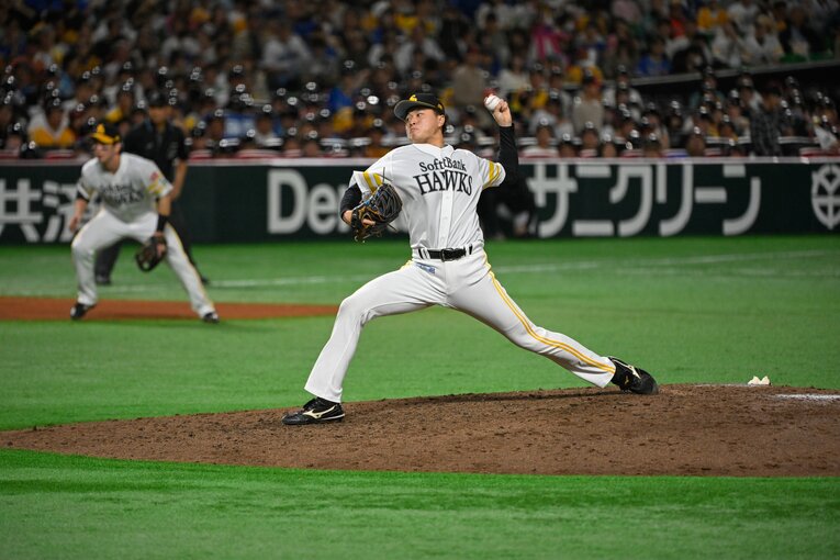 日本シリーズ第5戦、2日前の好投から期待を背負って登板した前田純だったが　©︎Nanae Suzuki