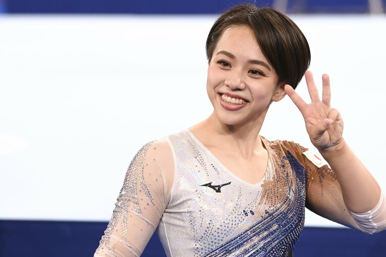 子役の芸能活動も体操のため　村上茉愛が女子個人初のメダルを獲るまで「リオから昨日まで泣きつくしたというくらい泣きました」(5)