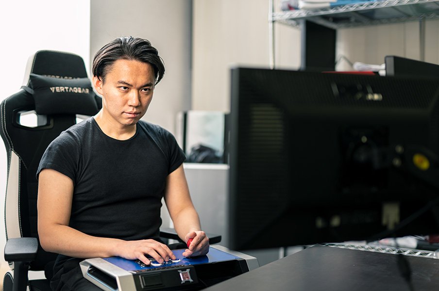 <eスポーツのトップランナーが語る>ときど「視線の先に見据える未来」<Number Web> photograph by Shiro Miyake