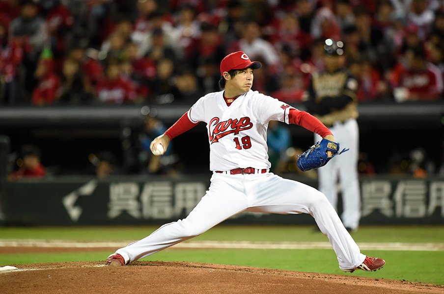 勝つことを知り、優勝の重みを得た。V2狙う広島に黒田の蒔いた種、育つ。<Number Web> photograph by Naoya Sanuki
