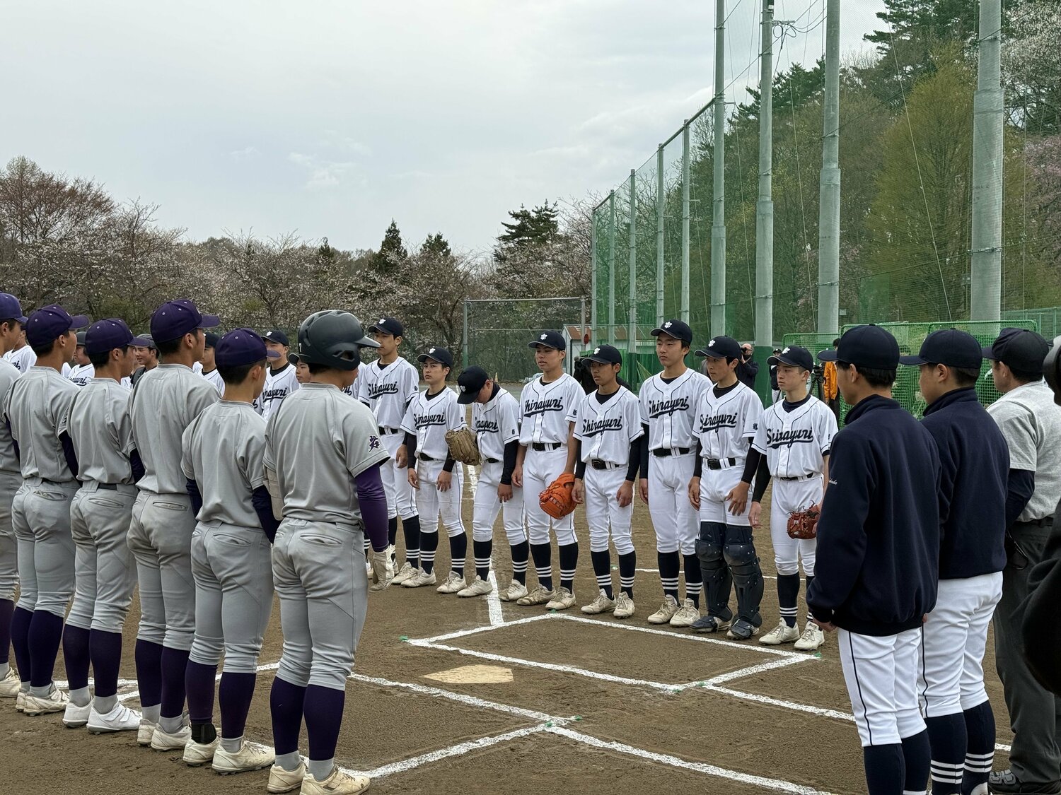 オープニングセレモニーで花巻東のBチームと対戦した ©Yuji Yanagawa
