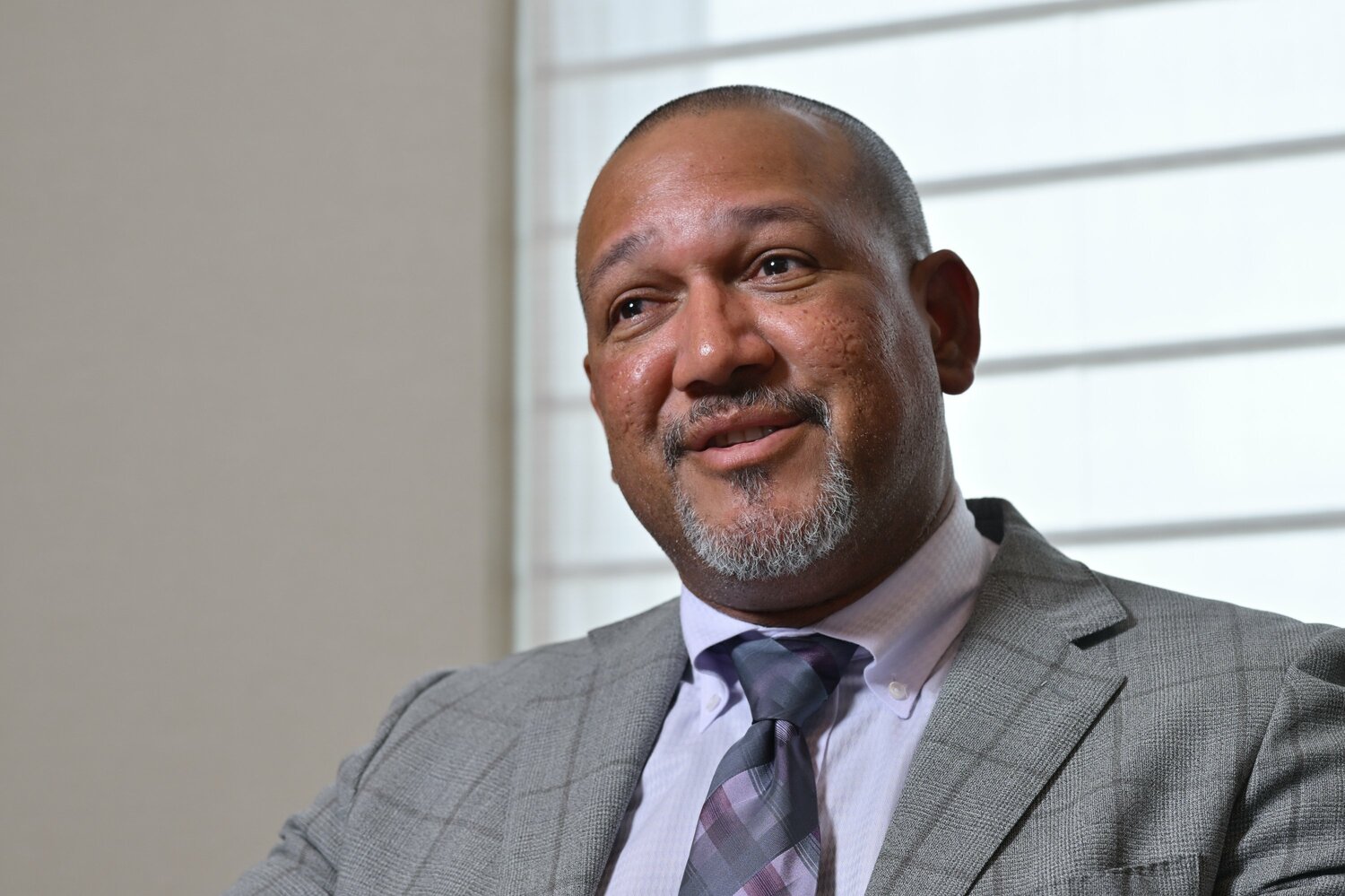 変わらぬエネルギッシュさで監督業を語るラミレス　©Hideki Sugiyama