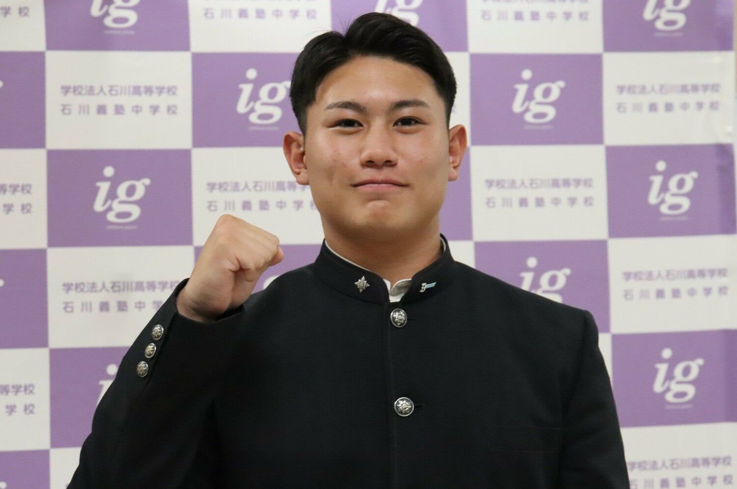 ドラフト裏話…なぜ“絶不調だった高校生捕手“が楽天から4位指名？ 現場で記者が見た“笑顔の裏”での葛藤「順風満帆の高校生活と思っていたら…」＜Number Web＞ photograph by Genki Taguchi