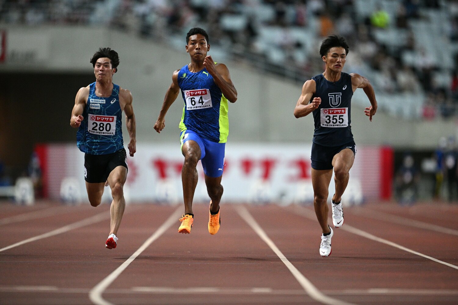 陸上の日本選手権、男子100m決勝で10秒08。3年ぶりの優勝を飾った　©Hiroyuki Nakamura