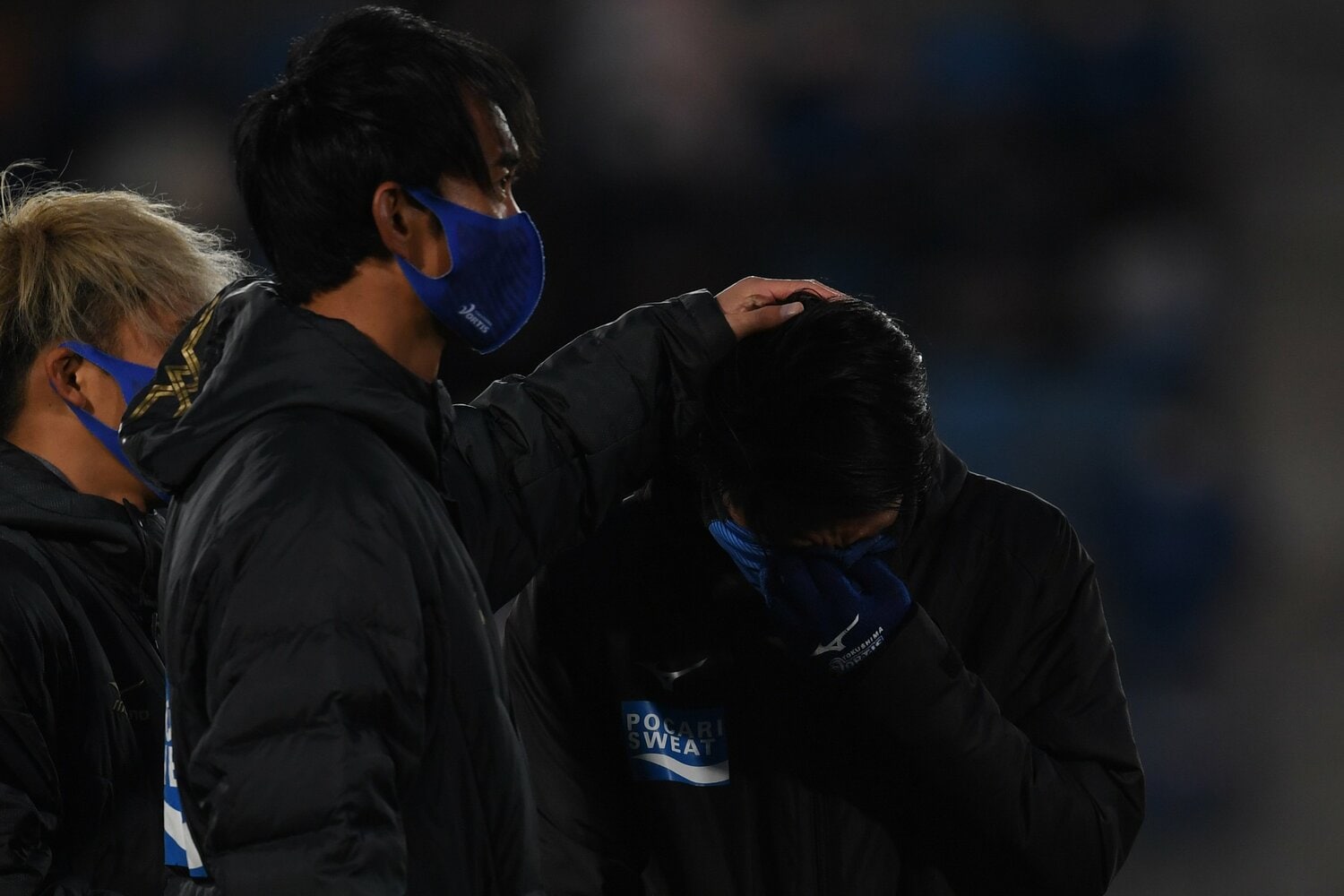 広島戦後、スピーチを終えて涙が溢れ出したキャプテンの岩尾