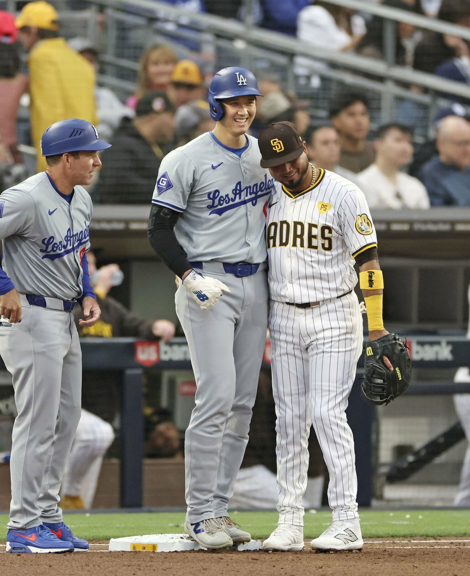 首位打者になったアラエス（パドレス）と（写真は今年5月）。アラエスは大谷との首位打者争いで「眠れなかった」と告白　©KYODO