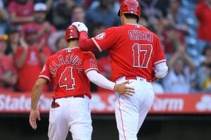 大谷翔平の“後輩たちからも”愛されすぎな日常…“頭ポンポン”された選手が語るリスペクト 「大谷と仲良くなるコツ」を聞いてみると…？