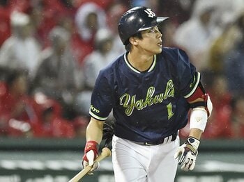 山田哲人の神々しさを称えたい。本塁打王の盗塁はいつから減ったか。＜Number Web＞ photograph by Kyodo News