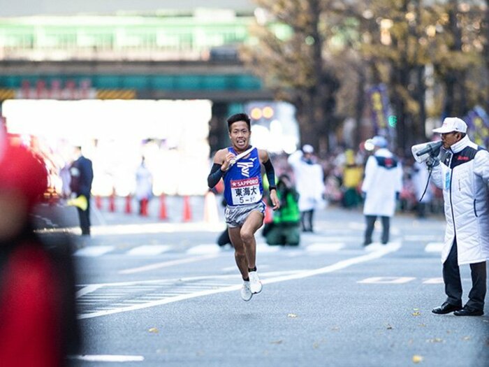 「最強」の青学が箱根で負けた理由。東洋、東海が全てをかけた4区勝負。＜Number Web＞ photograph by Yuki Suenaga