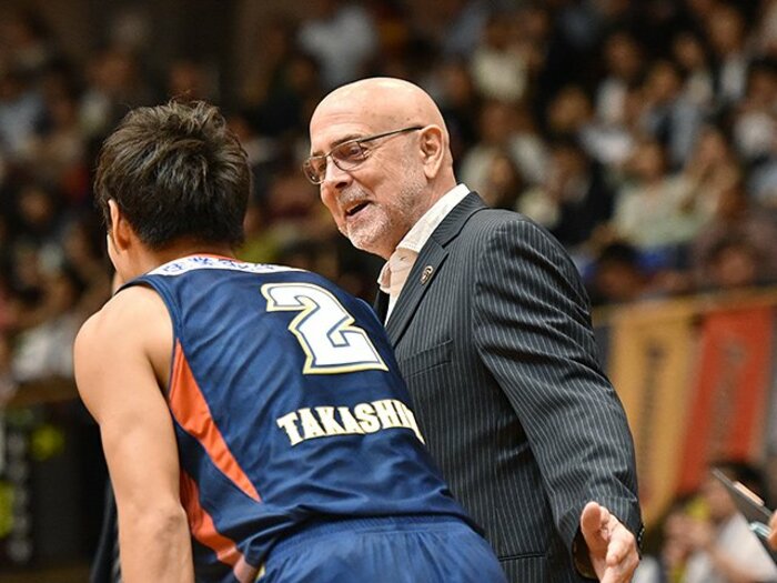 安定しない横浜ビーコルの守備。新HCの改革はいつ実を結ぶか。<Number Web> photograph by B.LEAGUE
