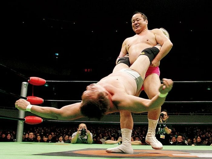 稀勢の里の才能を見抜いた、元力士・永源遙との思い出。~三沢光晴のファイトに目をキラキラさせていた頃~<Number Web> photograph by AFLO