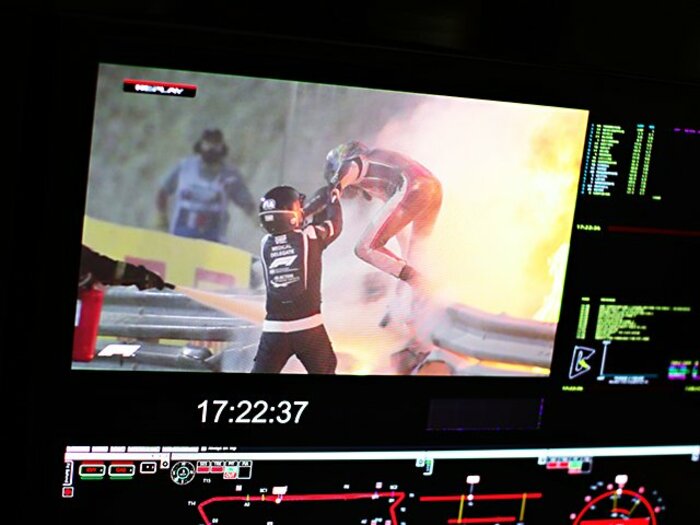 「首を切っていたかも…」F1バーレーンGP“車体真っ二つで大炎上” お手柄ヘイロー、求められる原因究明<Number Web> photograph by Getty Images