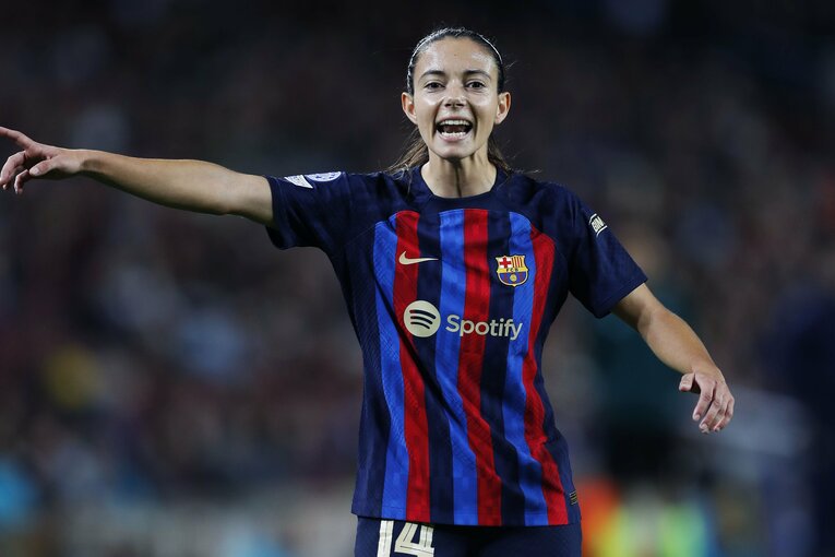 W杯ブラジル戦のウラで「バルサ女子がカンプノウで4万6967人」盛況なワケ… メッシ後に君臨する“女王”、熊谷紗希が見せた悔しさ(17)