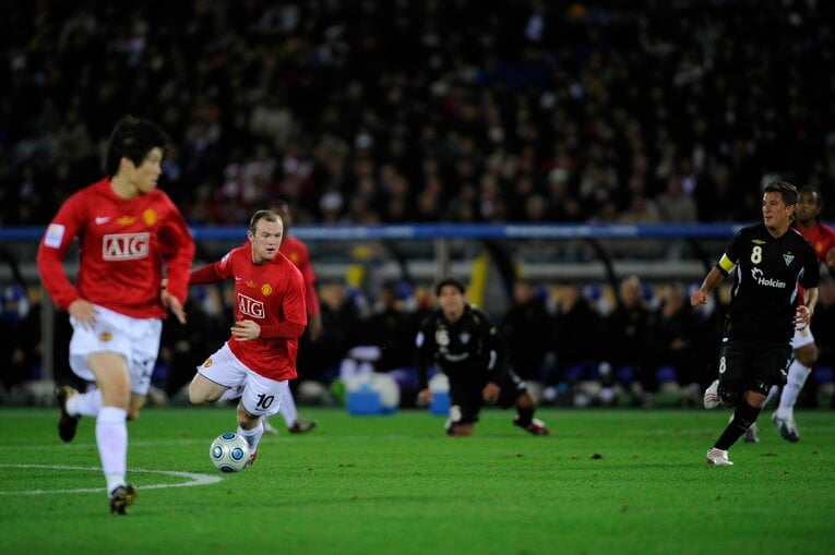 2008FIFAクラブワールドカップ決勝のルーニー、手前には朴智星も　©︎Takuya Sugiyama