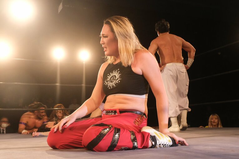 「私なんて“女もどき”なんじゃないか」タイで性別適合手術を受けたトランスジェンダー女子レスラー…エチカ・ミヤビがリングで流した涙の意味(34)