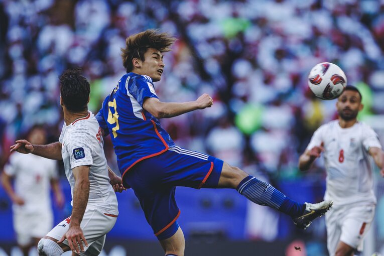 脅威的なジャンプ力も披露した上田綺世　©︎Kiichi Matsumoto