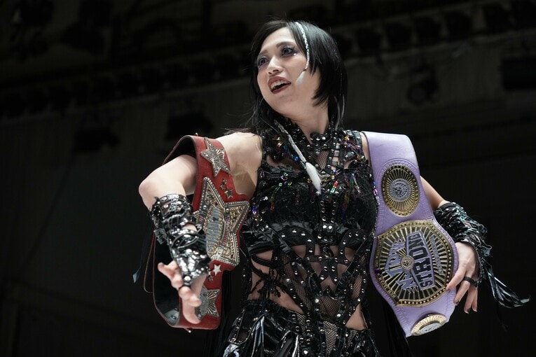 二冠王者の上谷沙弥　©Essei Hara