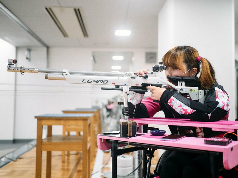 わずか3年で東京パラリンピック代表！ パラ射撃界のニューヒロイン・水田光夏に松岡修造がほめられる(3)