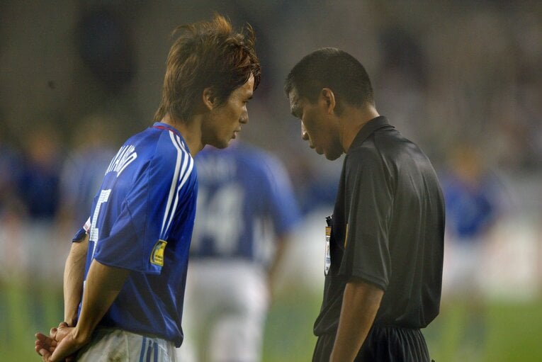 PK戦の最中、キャプテンの宮本恒靖は主審にゴールの変更を直訴した　©JFA/AFLO